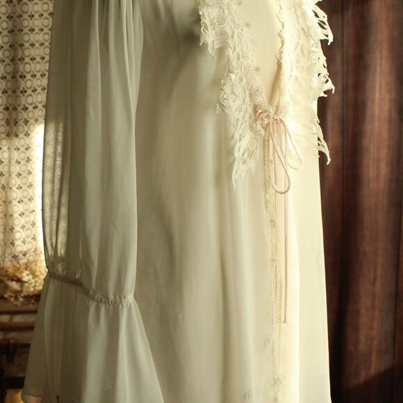 Vintage 1980s 1990s White Peignoir, SZ P Wisteria by Diane Samandi "Jackie" Robe - Picture 8 of 12